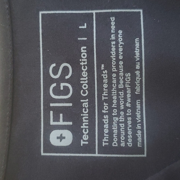 FIGS Black Catarina Scrub Top - Picture 8 of 11